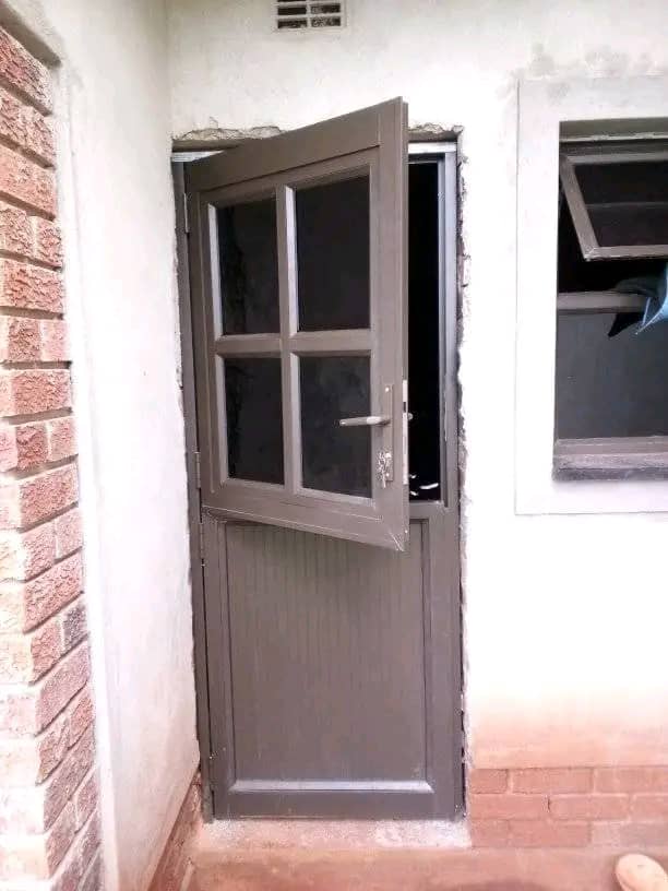 Stable Door B